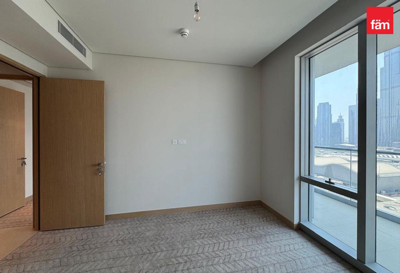 High Floor | Burj View | Mall Access | Unfurnished photo 5