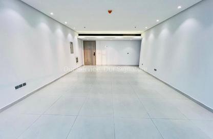 Apartment - 3 - 3 for rent in Shadow Tower - Al Mamzar - Sharjah - Sharjah Apartment - 3 - 3 for rent in Shadow Tower - Al Mamzar - Sharjah - Sharjah