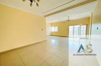 شقة - 3 غرف نوم - 4 حمامات للايجار في برج الندى - النهدة - الشارقة