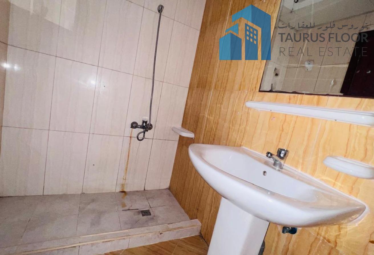 Near Pond Park || 1 BR FLAT || FAMILY ONLY photo 9