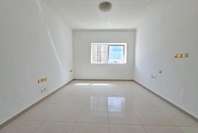 102412935 - Property Main Image