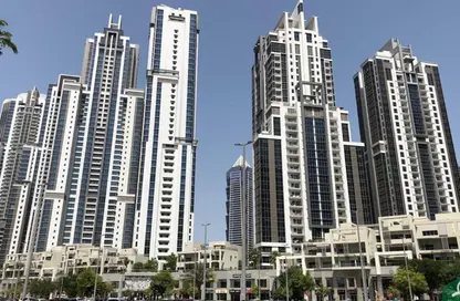 Apartment - Studio - 1 Bathroom for rent in West Heights 1 - Business Bay - Dubai
