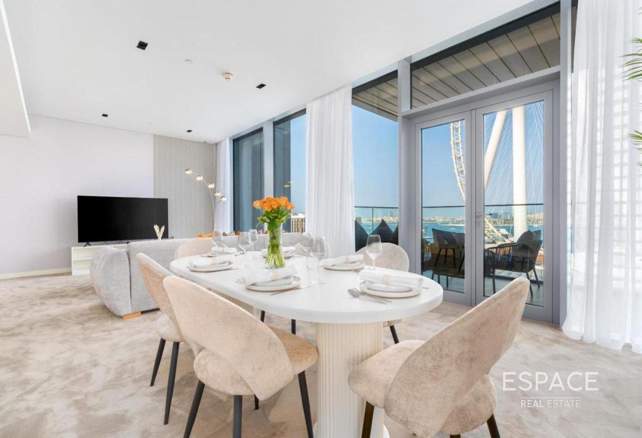 Vacant | Dubai Eye View | Furnished photo 4