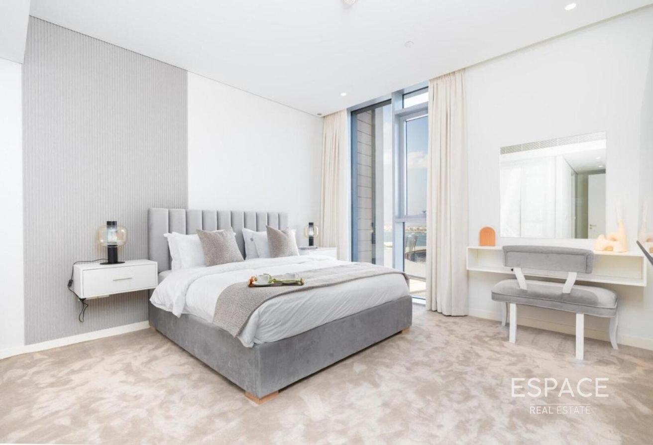Vacant | Dubai Eye View | Furnished photo 5