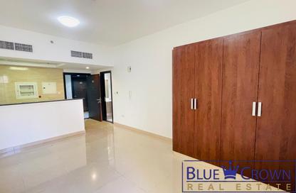 Apartment - Studio - 1 for rent in Royal JVC Building - District 10 - Jumeirah Village Circle - Dubai