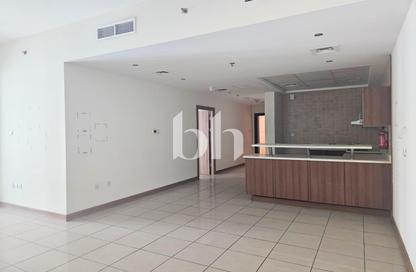 Apartment - 1 Bedroom - 2 Bathrooms for rent in Sulafa Tower - Dubai Marina - Dubai