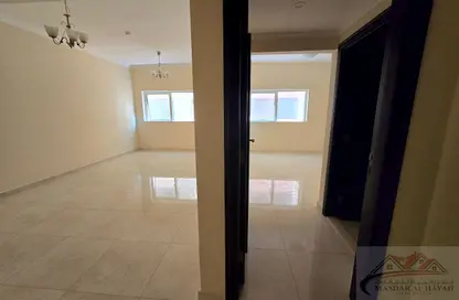 Apartment - 1 Bedroom - 2 Bathrooms for rent in Muwailih Building - Muwaileh - Sharjah