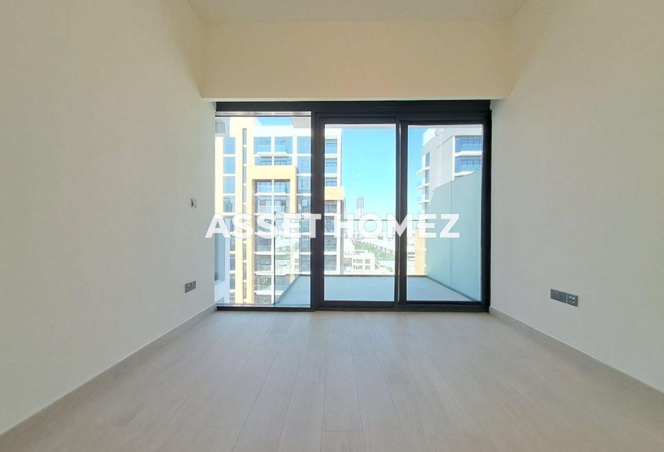 Pool & Skyline View Studio | Ready to Move photo 9