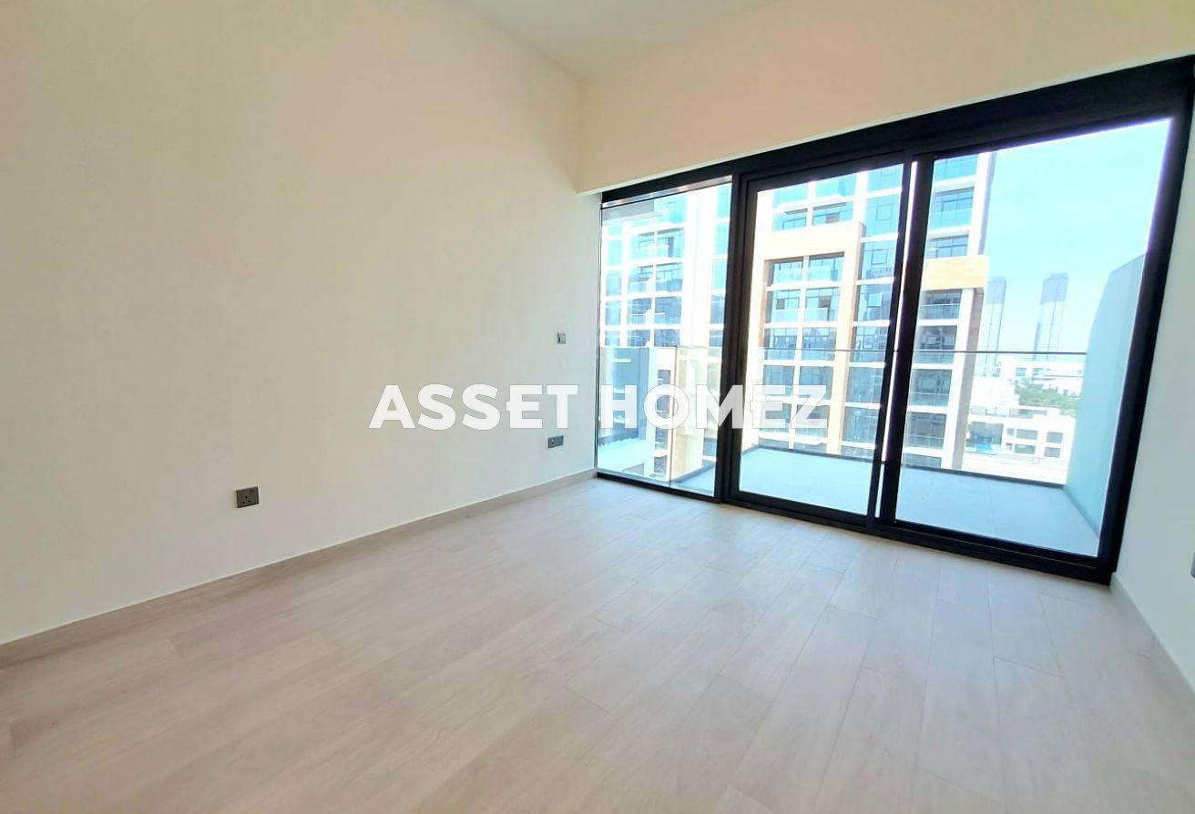 Pool & Skyline View Studio | Ready to Move photo 4
