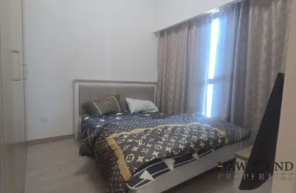شقة - غرفة نوم - 2 حمامات للايجار في فرهاد عزيزي ريزيدنس - 2 مدينة دبي الطبية - الجداف - دبي