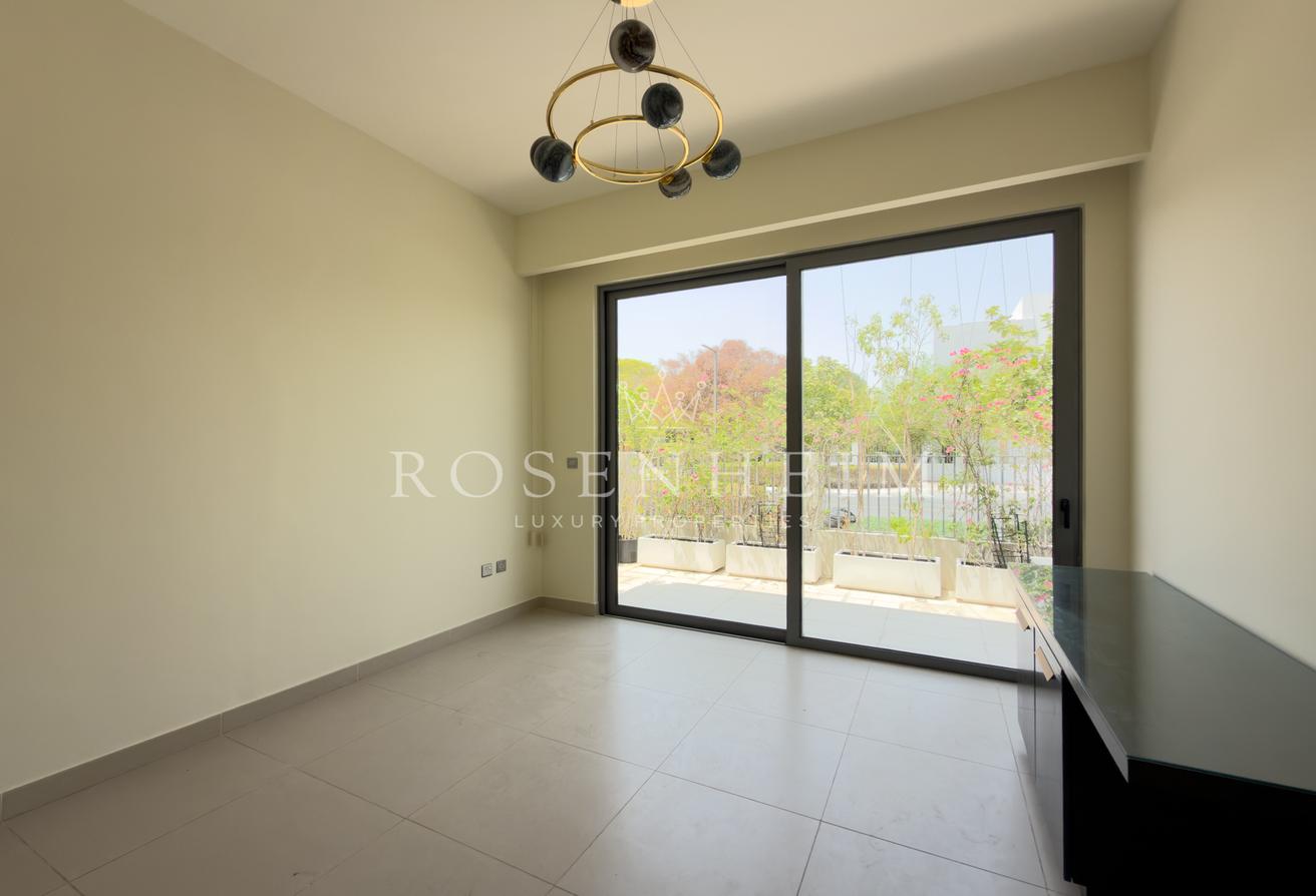 Close To Amenities | Available Now | On Green Belt photo 7
