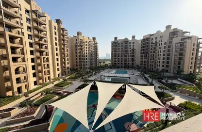 Apartment - 2 Bedrooms - 3 Bathrooms for rent in Al Jazi - Madinat Jumeirah Living - Umm Suqeim - Dubai