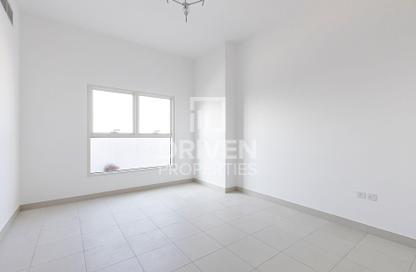 Apartment - 2 Bedrooms - 3 Bathrooms for rent in DuWest Residence - Jumeirah Garden City - Al Satwa - Dubai