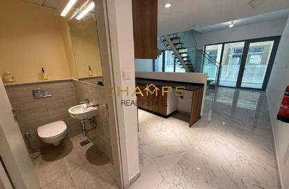 Duplex - 3 Bedrooms - 5 Bathrooms for sale in Oasis 1 - Oasis Residences - Masdar City - Abu Dhabi
