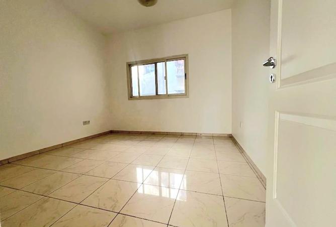 74261143 - Property Image 3