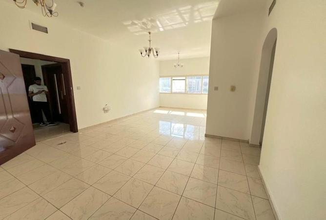 74261143 - Property Image 2