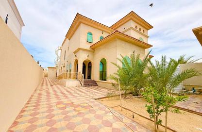 Villa - 5 Bedrooms - 7 Bathrooms for rent in Al Hooshi Villas - Hoshi - Al Badie - Sharjah