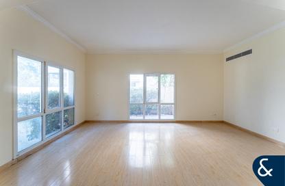 Villa - 5 - 5 for sale in Meadows 2 - Meadows - Dubai Villa - 5 - 5 for sale in Meadows 2 - Meadows - Dubai