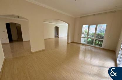 Villa - 5 - 5 for sale in Meadows 2 - Meadows - Dubai Villa - 5 - 5 for sale in Meadows 2 - Meadows - Dubai