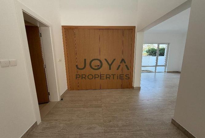 71128832 - صورة العقار 3