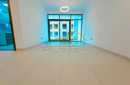 Apartment - 1 Bedroom - 2 Bathrooms for rent in Jumeirah Garden City - Al Satwa - Dubai