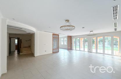 Villa - 5 Bedrooms - 6 Bathrooms for rent in Legacy Large - Legacy - Jumeirah Park - Dubai