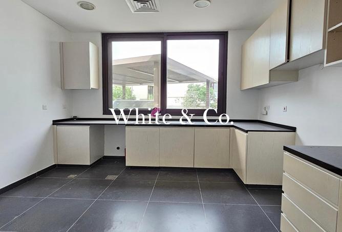 62464827 - Property Image 3