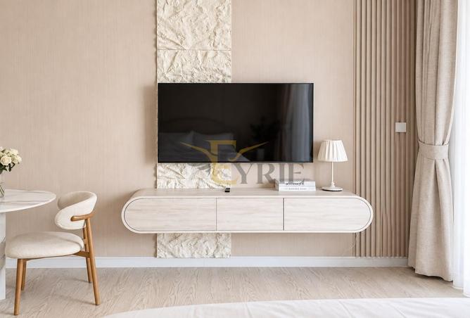 Branded Furniture | Golf View | Upgraded Unit photo 3
