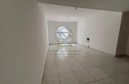 Apartment - 2 Bedrooms - 2 Bathrooms for rent in Bu Tina - Al Sharq - Sharjah Apartment - 2 Bedrooms - 2 Bathrooms for rent in Bu Tina - Al Sharq - Sharjah