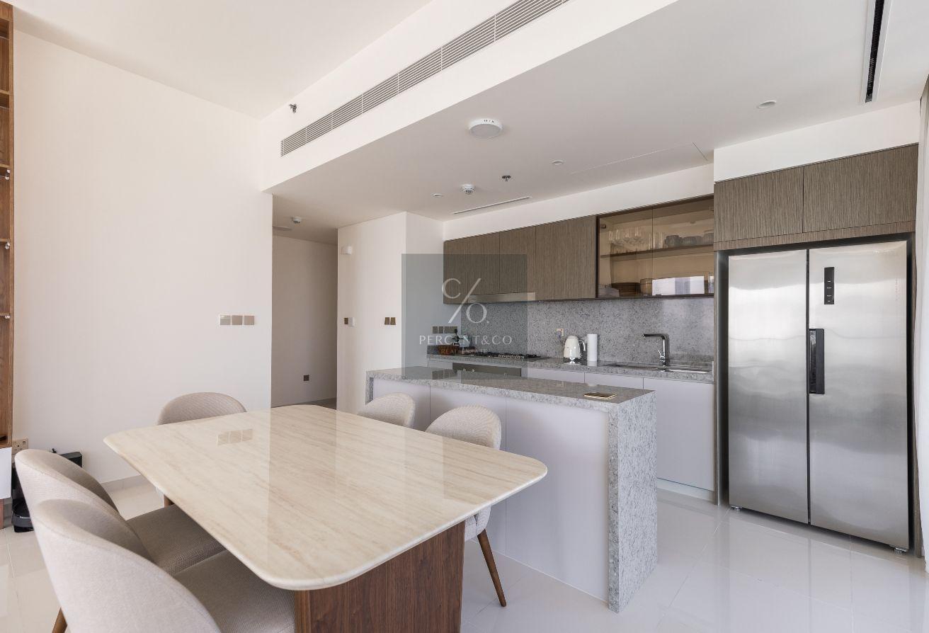 LUXURY LIVING | FULLY FURNISHED | READY TO MOVE IN photo 8