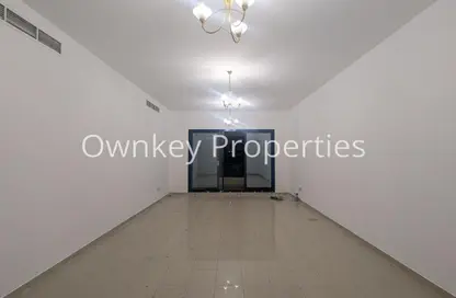 Apartment - 3 Bedrooms - 3 Bathrooms for rent in Emerald Mankhool 1 - Mankhool - Bur Dubai - Dubai