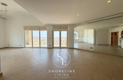 Apartment - 3 Bedrooms - 4 Bathrooms for rent in Al Khushkar - Shoreline Apartments - Palm Jumeirah - Dubai