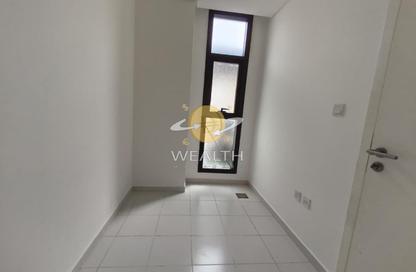 Townhouse - 3 - 4 for rent in Nasma Residence - Al Tai - Sharjah