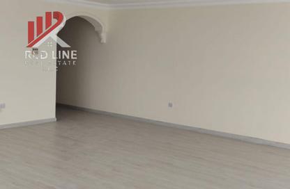 Apartment - 3 Bedrooms - 3 Bathrooms for rent in Al Khan Corniche - Al Khan - Sharjah