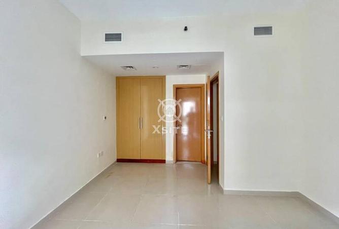 Well-Lit | Move in Ready | Prime Location photo 2