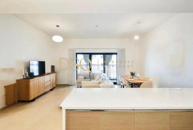Big size 3bhk+ maid in gated golf community