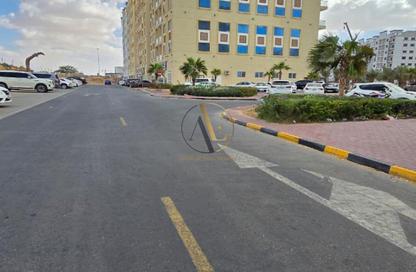 شقة - غرفة نوم - 2 حمامات للبيع في قرية الاميرة - الياسمين - عجمان