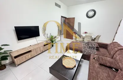 شقة - 2 غرف نوم - 3 حمامات للايجار في مساكن كورنيش عجمان - طريق كورنيش عجمان - عجمان