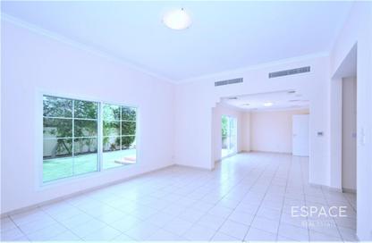 Villa - 3 Bedrooms - 3 Bathrooms for sale in Deema 4 - Deema - The Lakes - Dubai