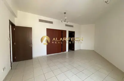 شقة - غرفة نوم - 2 حمامات للبيع في T04 - طراز أسباني - المدينة العالمية - دبي