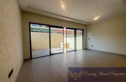 Townhouse - 4 - 3 for rent in Portofino - Damac Lagoons - Dubai