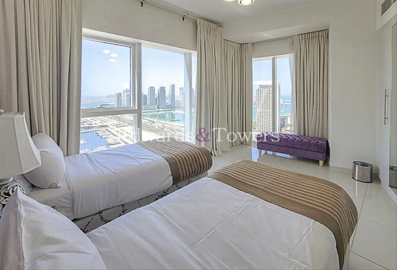 Spacious | Modern Furnished | Palm View photo 9