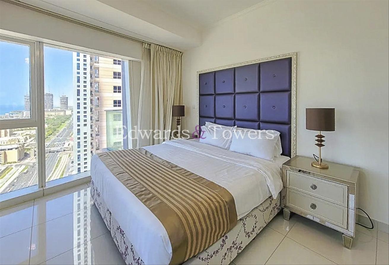 Spacious | Modern Furnished | Palm View photo 8