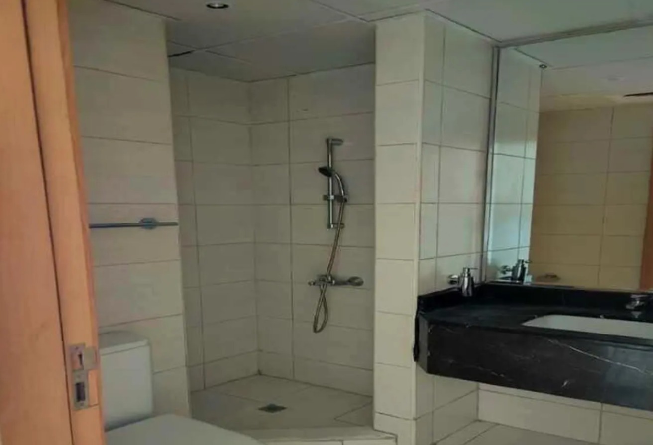 Luxury 4BR Duplex | Water Views | Prime Location