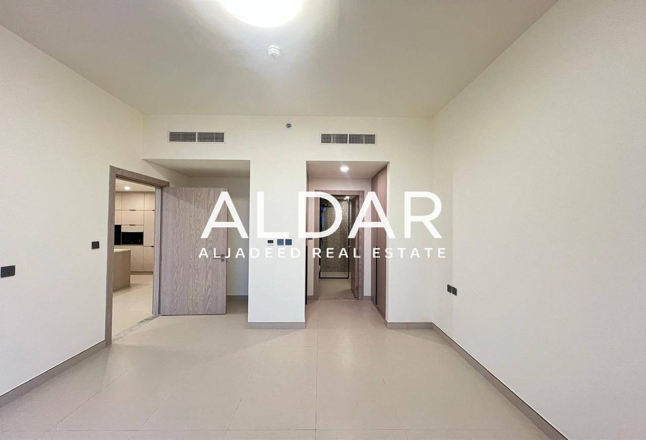 With Appliances | Spacious Layout | Open Kitchen photo 5