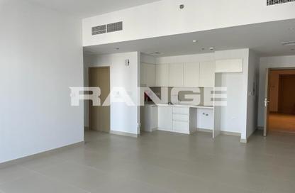 Apartment - Studio - 1 for rent in Palm Views East - Palm Views - Palm Jumeirah - Dubai