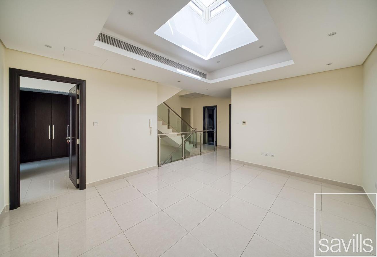 Vacant | Large Layout | Well Maintained photo 16
