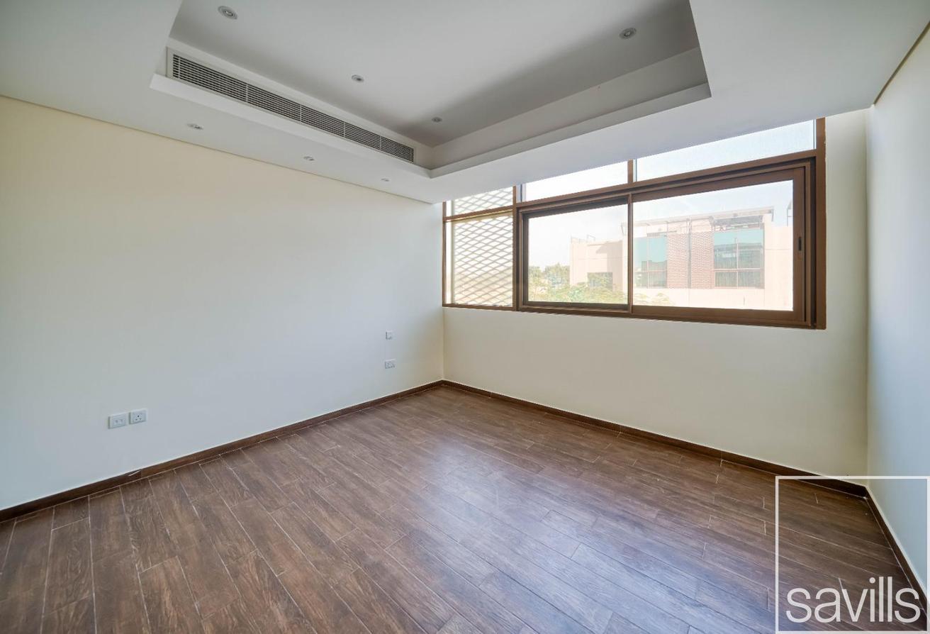 Vacant | Large Layout | Well Maintained photo 7