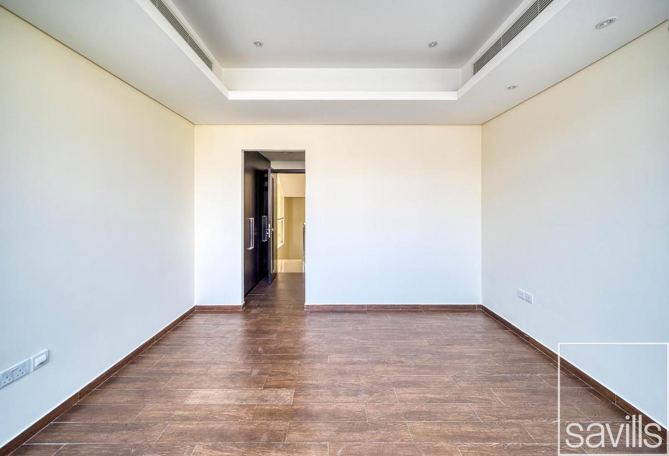 Vacant | Large Layout | Well Maintained photo 8