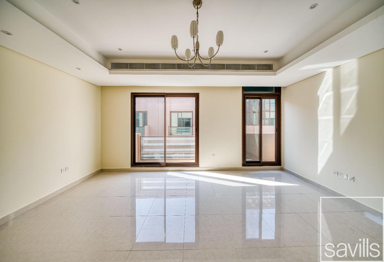 Vacant | Large Layout | Well Maintained photo 4